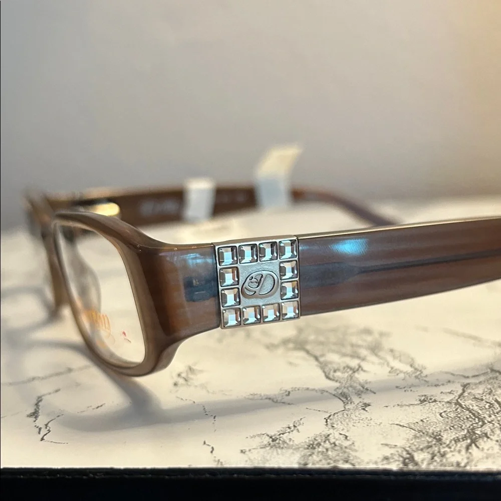 Dereon Elegant Brown With Silver Accents Women's Glasses. Size 53-17-135